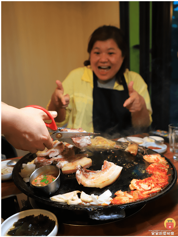 濟州島美食｜TOP富平總店탑부평 본점！黑豬肉一條街！在地人