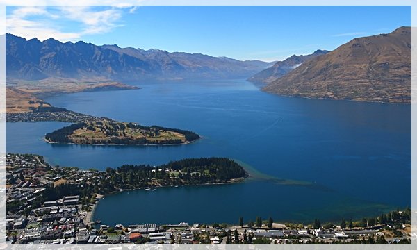 Queenstown under Skyline