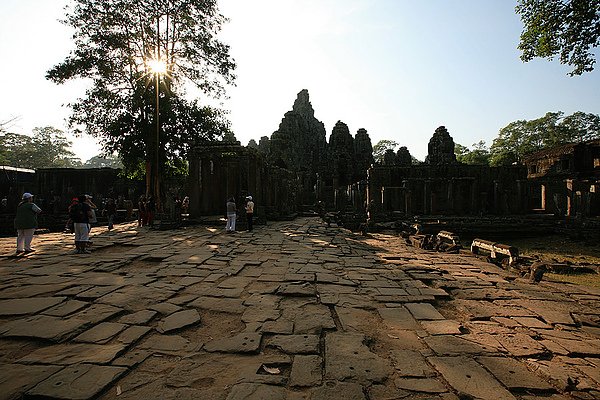 走向巴戎寺