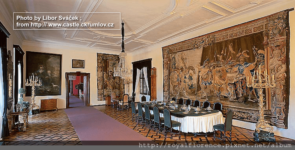 Tour_19_Baroque_dining_room.png