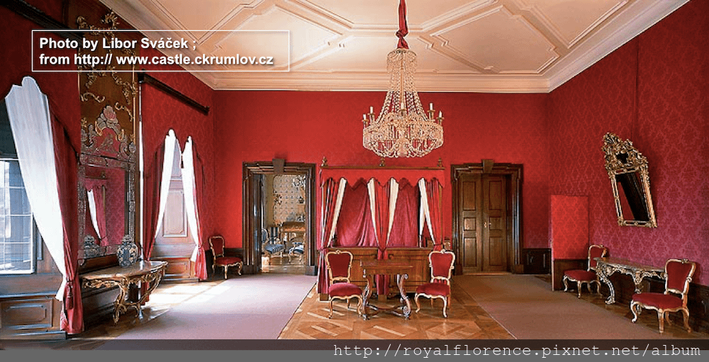 Tour_21_Baroque_bedroom.png