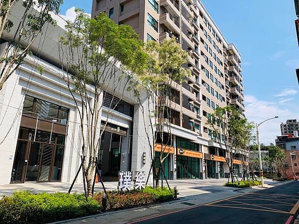 和峻建設 璞樂 - 桃園中路重劃區預售屋新成屋 外觀