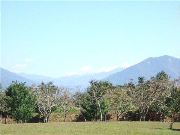 綠草不知處，白雲山外山1.jpg