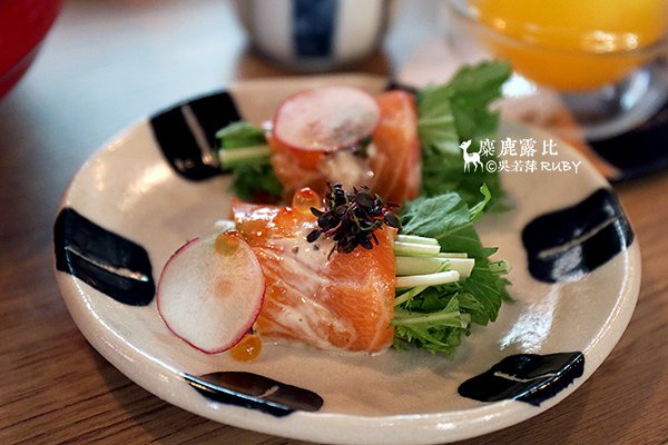 IMGL2238米滋娜鮭魚捲.jpg