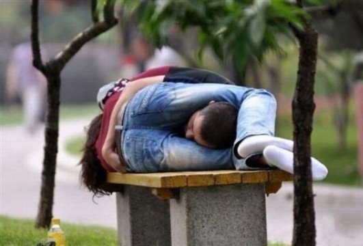 在公園裡看到一對男女.jpg