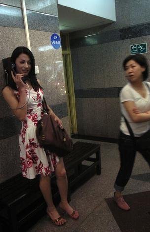 百貨公司遇到的美女-1.jpg