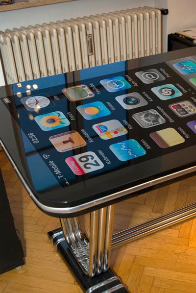 可多點觸控的58吋超大iPhone-4.jpg