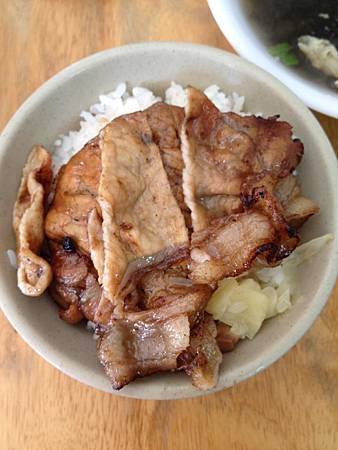 霞燒肉飯1