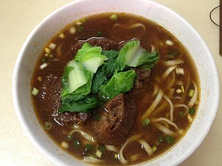 夯園牛肉麵館一富民路422號2