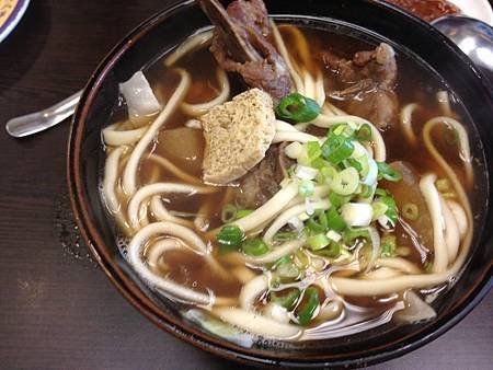 豬腳筋拌麵一和記肉骨茶一高雄市苓雅區成功路1