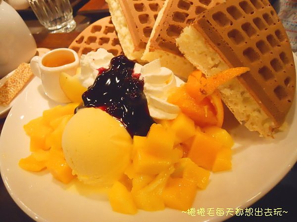 咖啡弄20-鮮果冰淇淋鬆餅.jpg