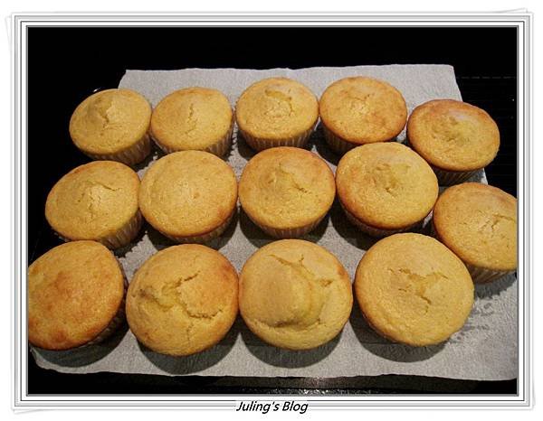 cream cheese corn bread做法8.JPG