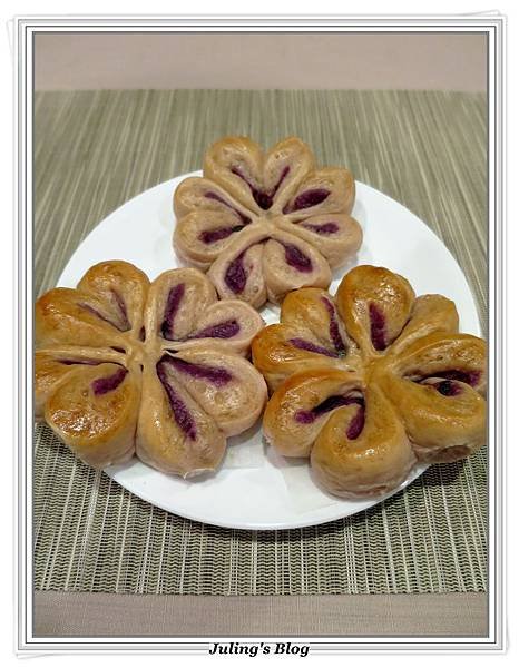 花形紫薯麵包2.JPG