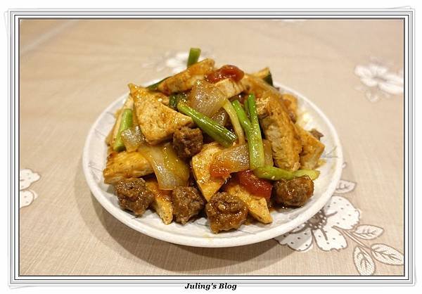 蕃茄牛肉丸燒豆腐2.JPG