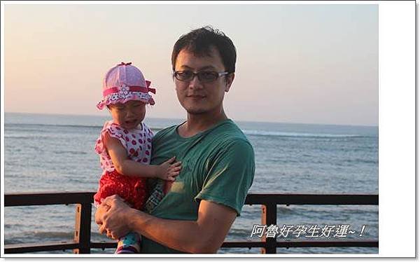 IMG_0336結果拔媽不哩，往反方向走，小可愛氣哭-crop.JPG