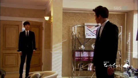 ´Ù¼¸_¼Õ°¡¶ô.E13.120929.HDTV.X264.720p-Baros.avi_001972339