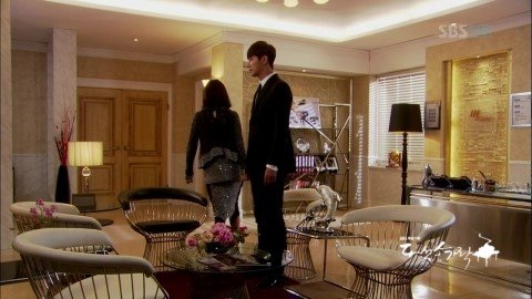 ´Ù¼¸_¼Õ°¡¶ô.E13.120929.HDTV.X264.720p-Baros.avi_001127394