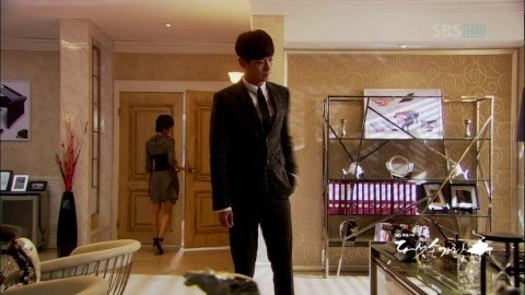´Ù¼¸_¼Õ°¡¶ô.E14.120929.HDTV.X264.720p-Baros.avi_000694828