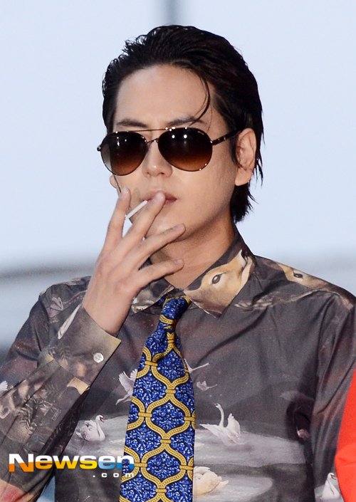 Super Junior八週年紀念機場變裝秀 (18)