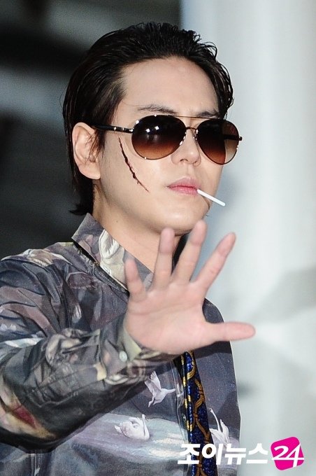 Super Junior八週年紀念機場變裝秀 (14)