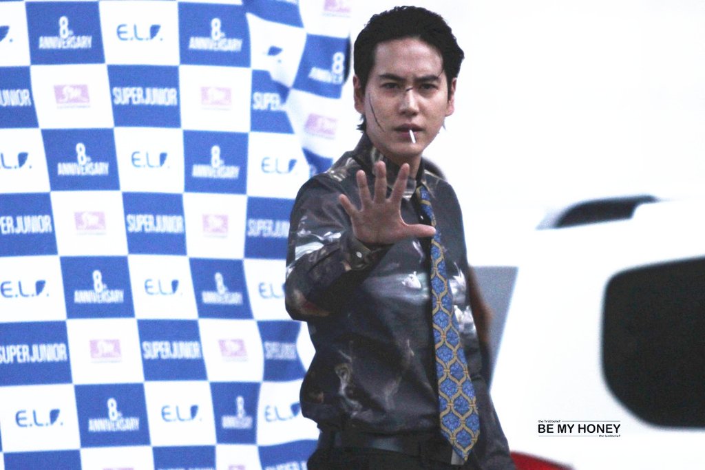 06112013：Super Junior八週年紀念機場變裝秀 (3)