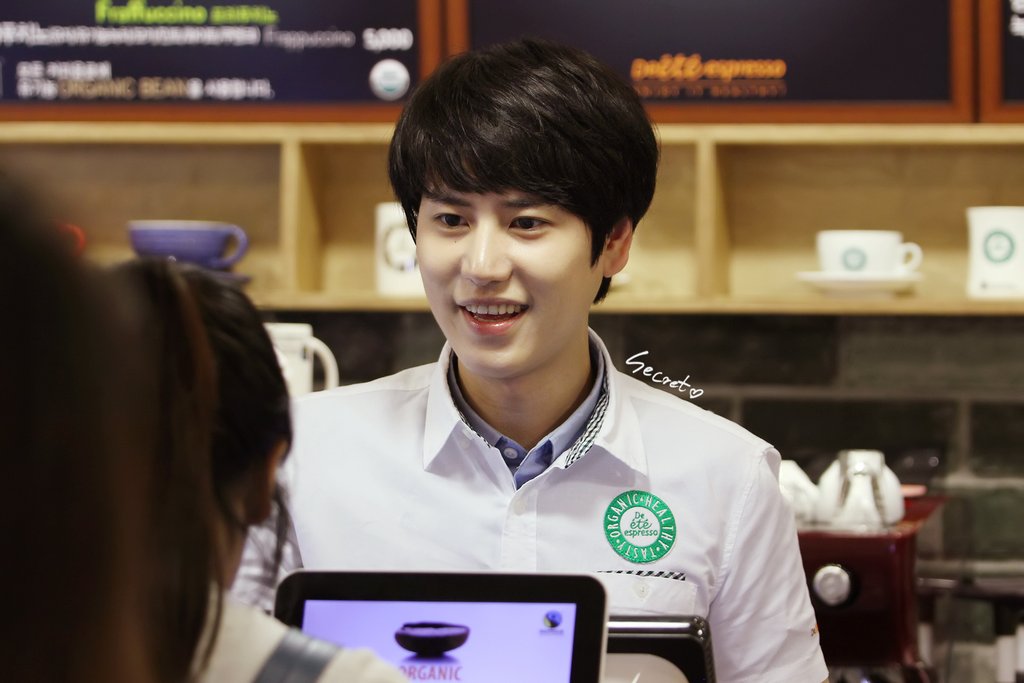 140830 MOM Cafe