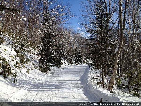 Cross country skiing trail