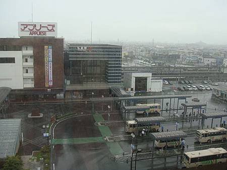 0714011-飯店房間窗景(下大雨).JPG