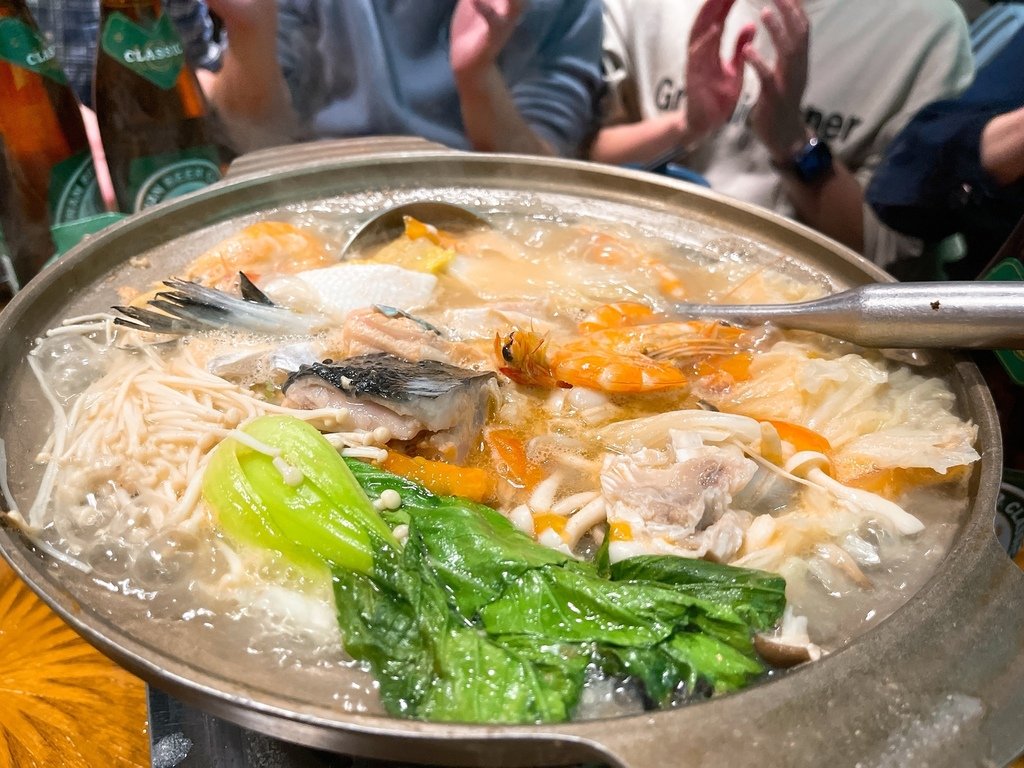 【台北中山美食】富氣水產，遼寧夜市超厚切生魚片口感大滿足，脆