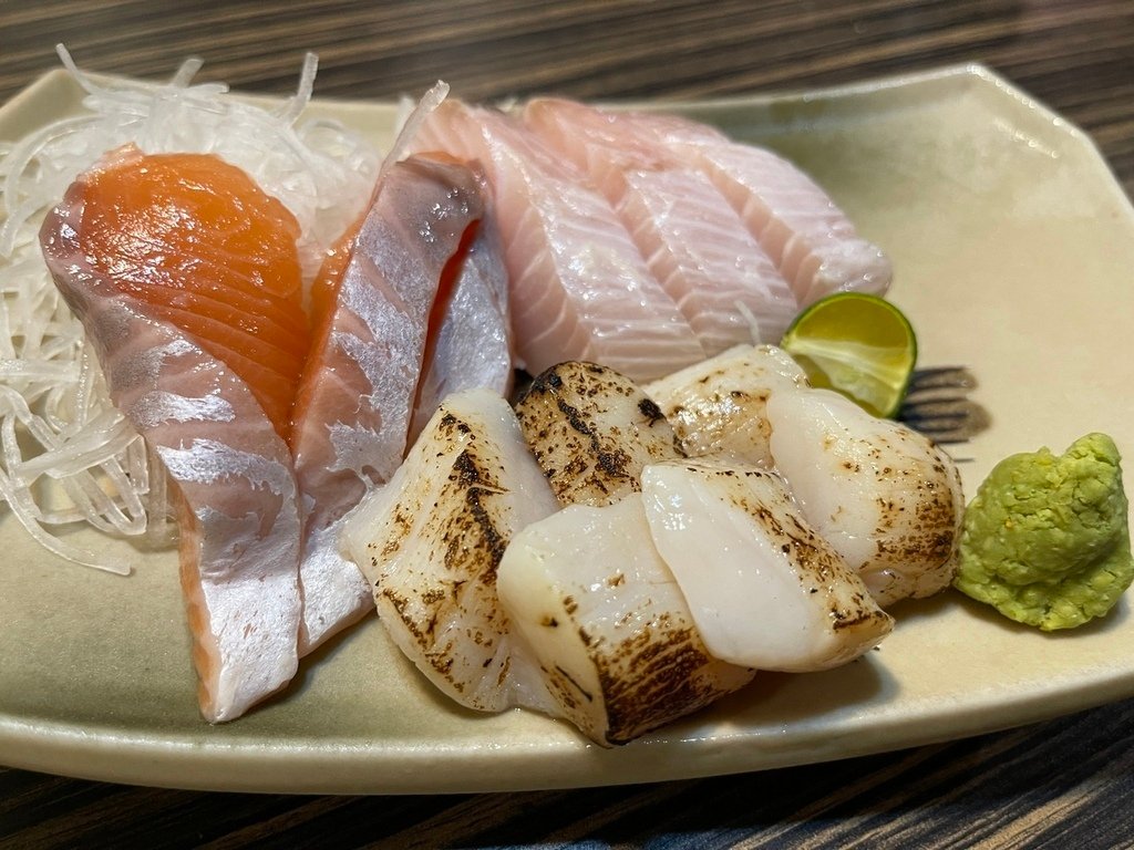 【台北大同美食】幹嘛日式餐酒館，大稻埕美食必訪，生魚片極鮮上