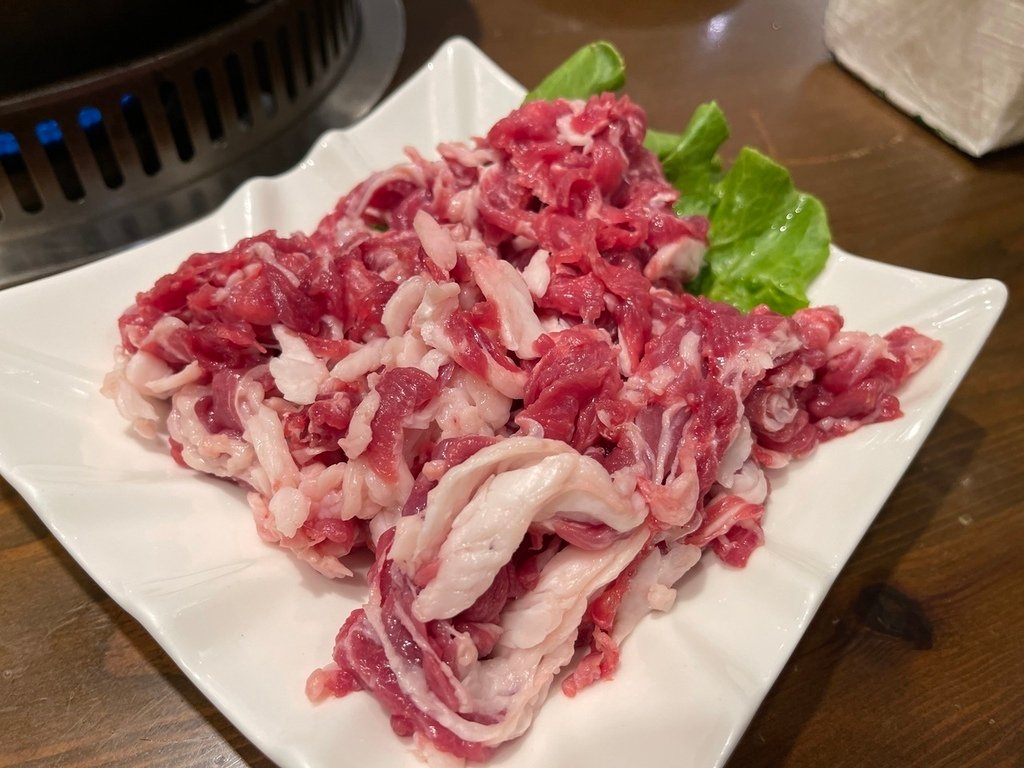 【台北大安美食】一品蔬菜羊肉專賣店，燙羊肉吃起來竟然跟燙牛肉