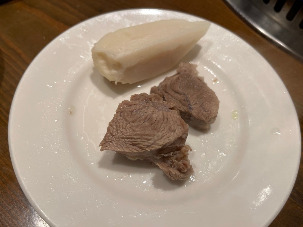 【台北大安美食】一品蔬菜羊肉專賣店，燙羊肉吃起來竟然跟燙牛肉