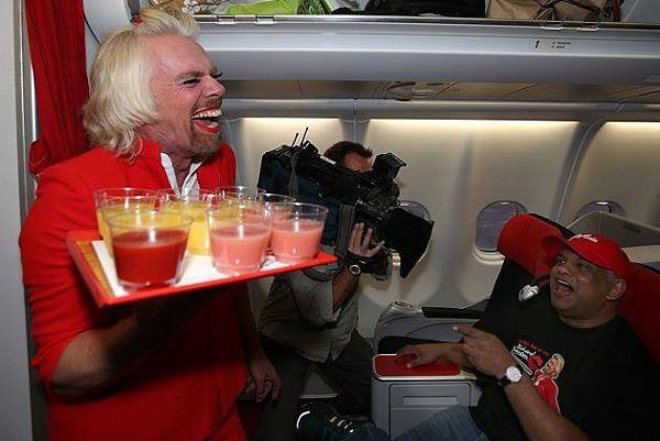 richard_branson_stewardess02