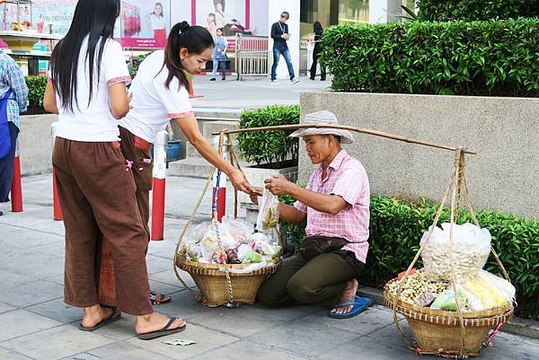 【泰國｜曼谷】曼谷秘境！在市區中最美的公園 Benjakit