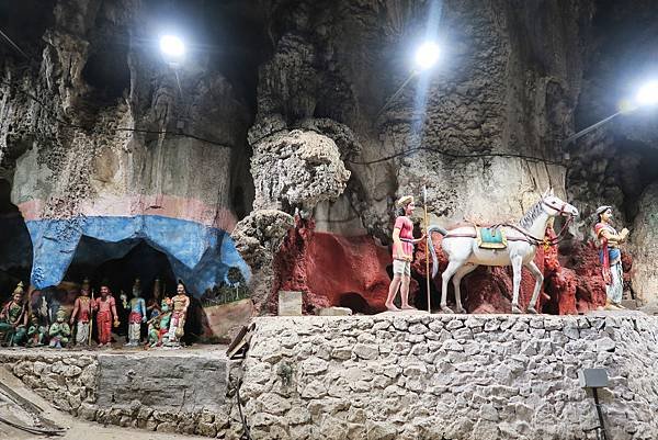 【馬來西亞｜吉隆坡】黑風洞Batu Cave神秘的百年印度教