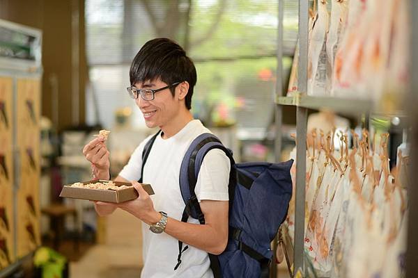 【屏東｜東港】精選10家特色下午茶餐廳&amp;伴手禮店！櫻花蝦巧克