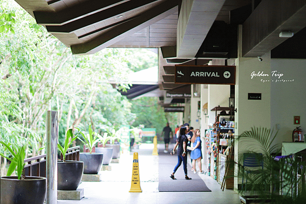 愛妮島機場 Inaec Hangar Lio Airport.png