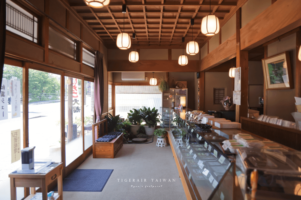 鳥取美食 甘味屋 郡家本店.png