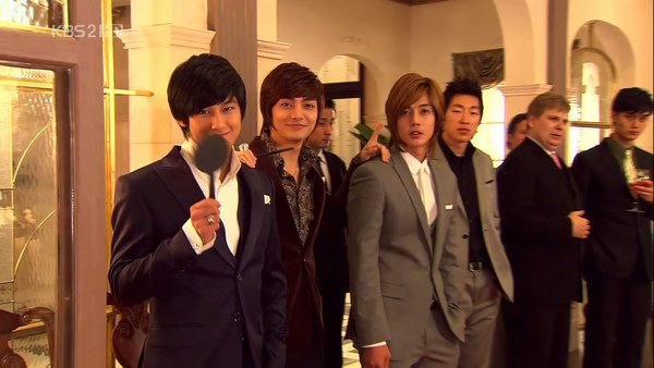 Boys_Before_Flowers_0347.jpg