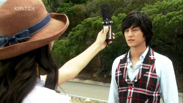 Boys_Before_Flowers_0573.jpg