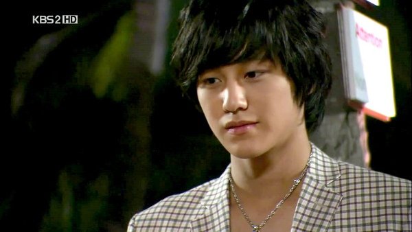 Boys_Before_Flowers_0648.jpg