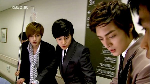 Boys_Before_Flowers_2452.jpg