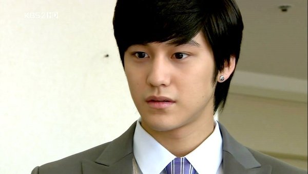 Boys_Before_Flowers_2461.jpg