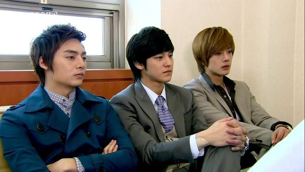 Boys_Before_Flowers_2463.jpg