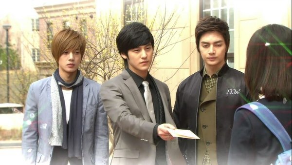 Boys_Before_Flowers_2475.jpg