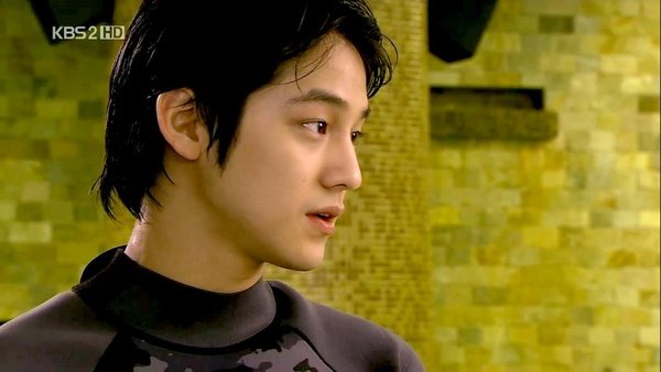 Boys_Before_Flowers_07117.jpg