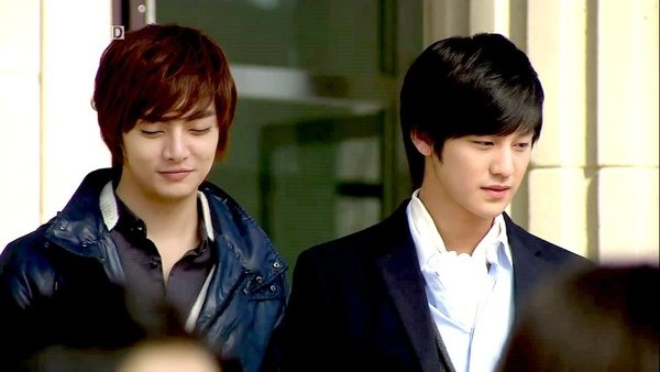 Boys_Before_Flowers_0807.jpg