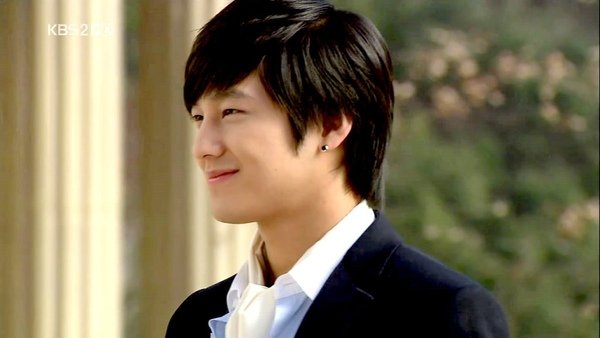 Boys_Before_Flowers_0813.jpg