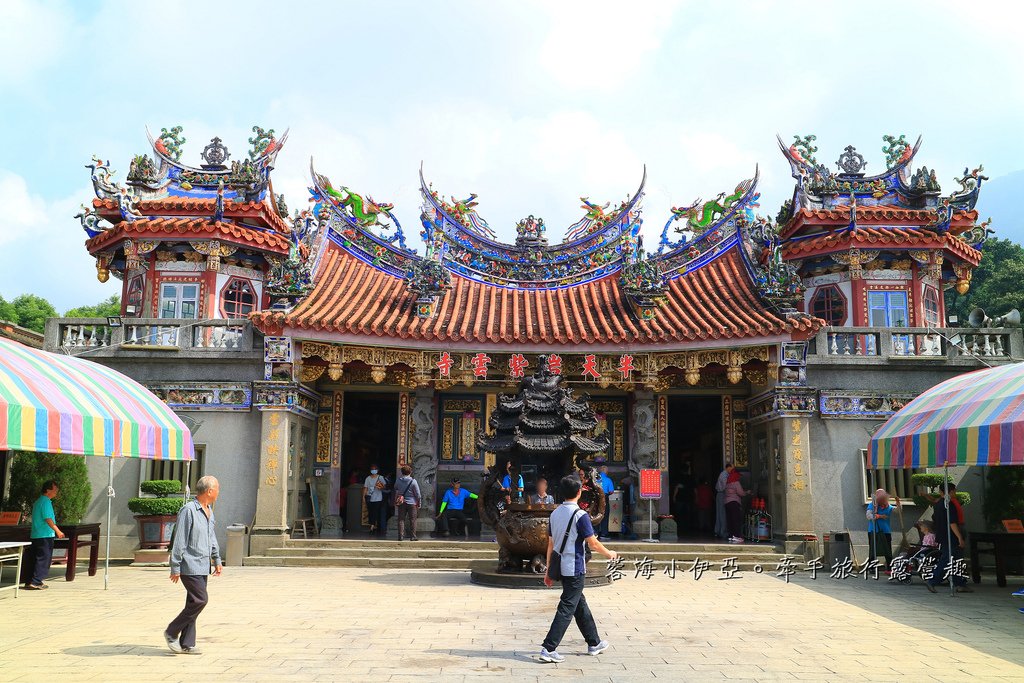 嘉義親子景點【半天岩紫雲寺滾輪溜滑梯】全台最長80公尺滾輪溜滑梯，快帶孩子來玩