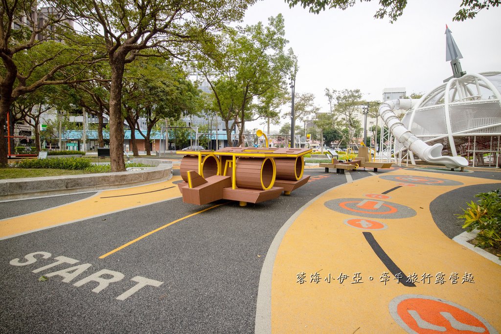 【龍潭運動公園兒童遊戲場】桃園龍潭首座旗艦共融公園，獨創仿軍事意象遊戲共五大區11種遊戲設施